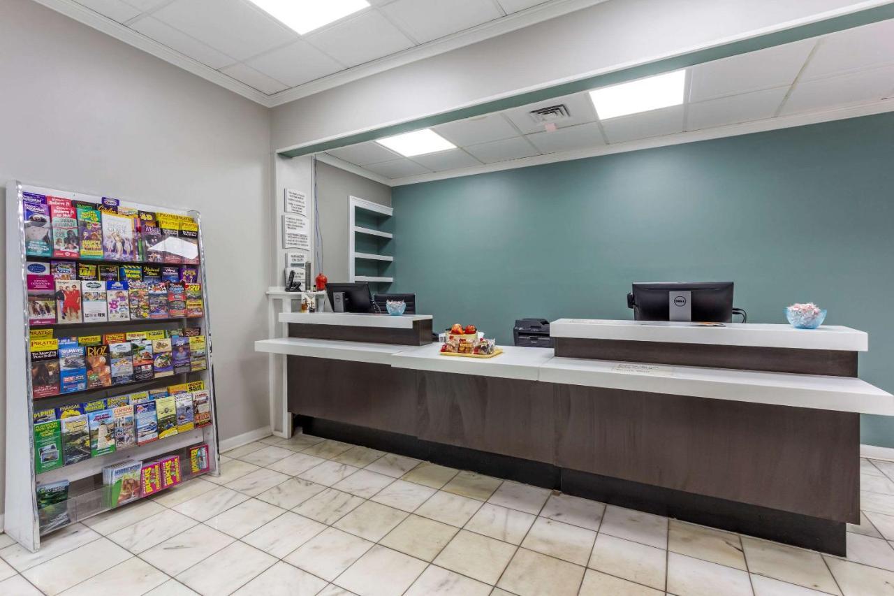 פאוליס איילנד Quality Inn & Suites מראה חיצוני תמונה