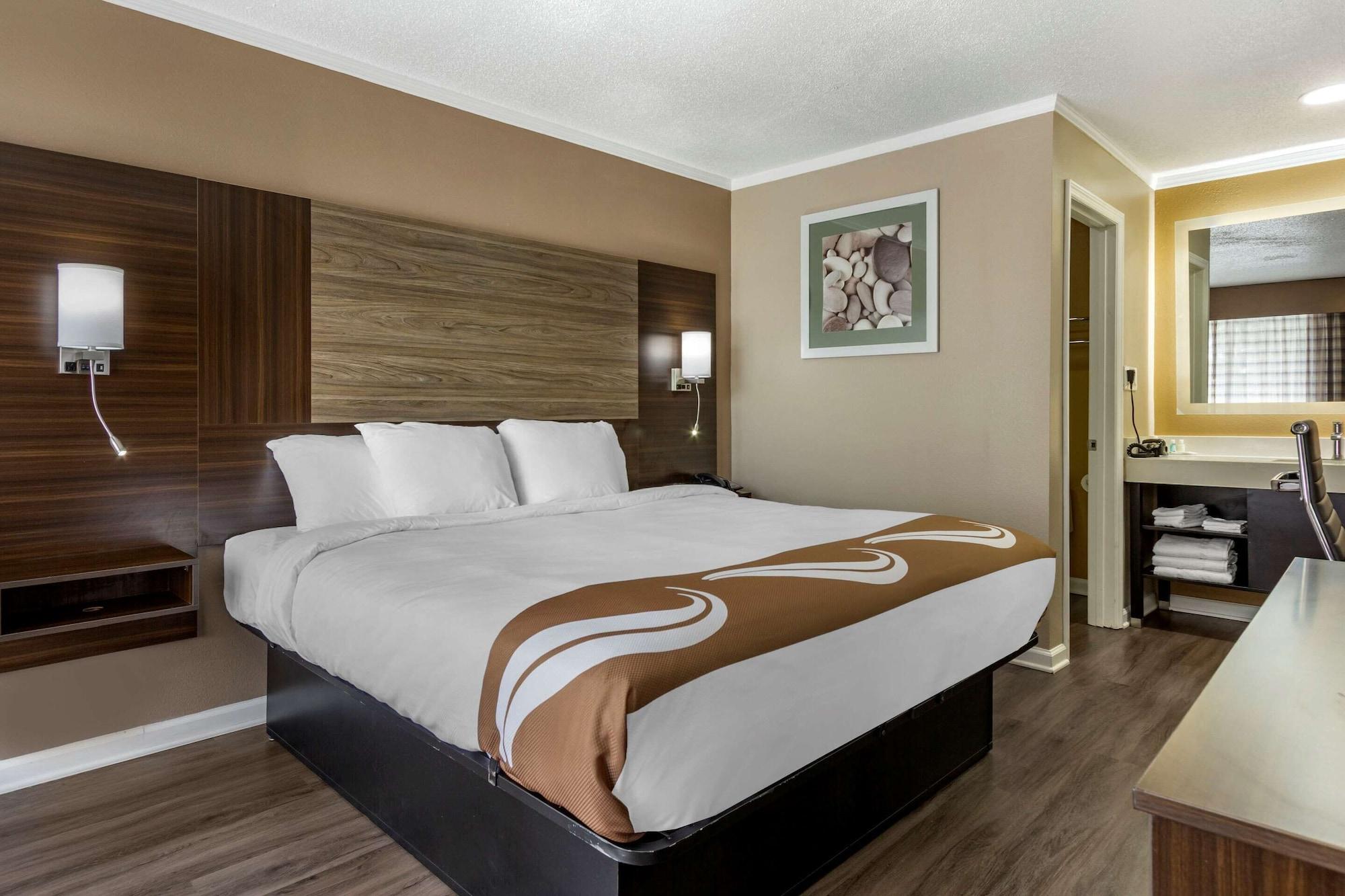 פאוליס איילנד Quality Inn & Suites מראה חיצוני תמונה