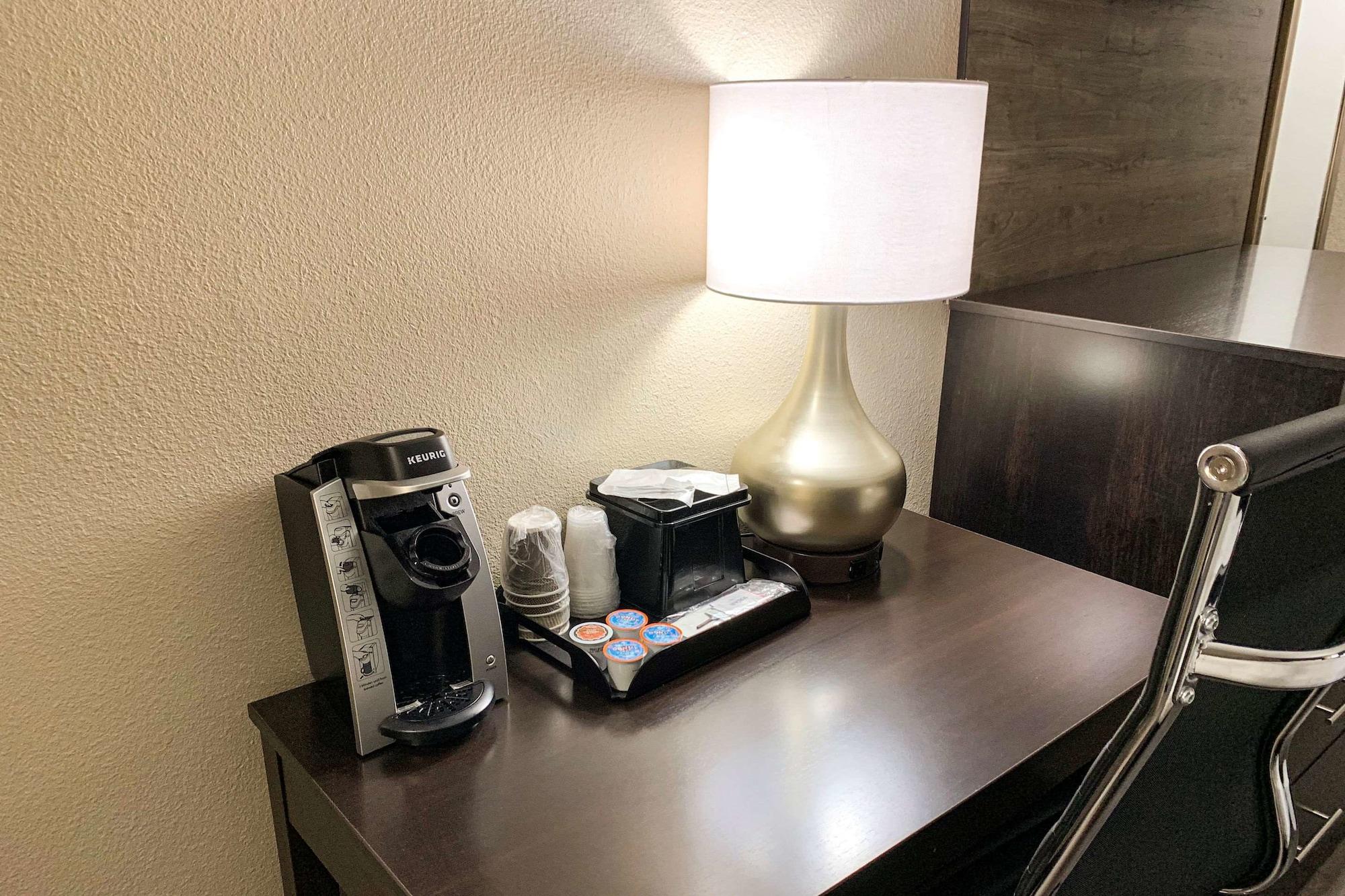 פאוליס איילנד Quality Inn & Suites מראה חיצוני תמונה