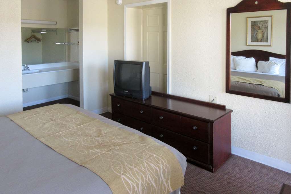 פאוליס איילנד Quality Inn & Suites חדר תמונה