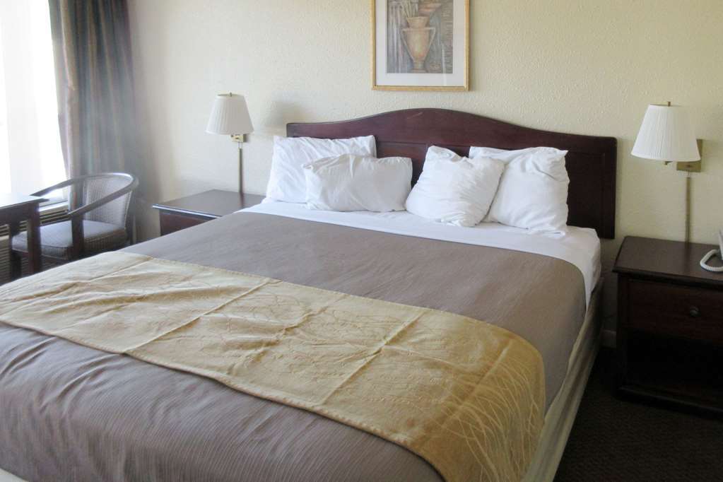 פאוליס איילנד Quality Inn & Suites חדר תמונה